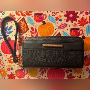 MIA K F COLLECTION MKF Gloria Wallet in Black